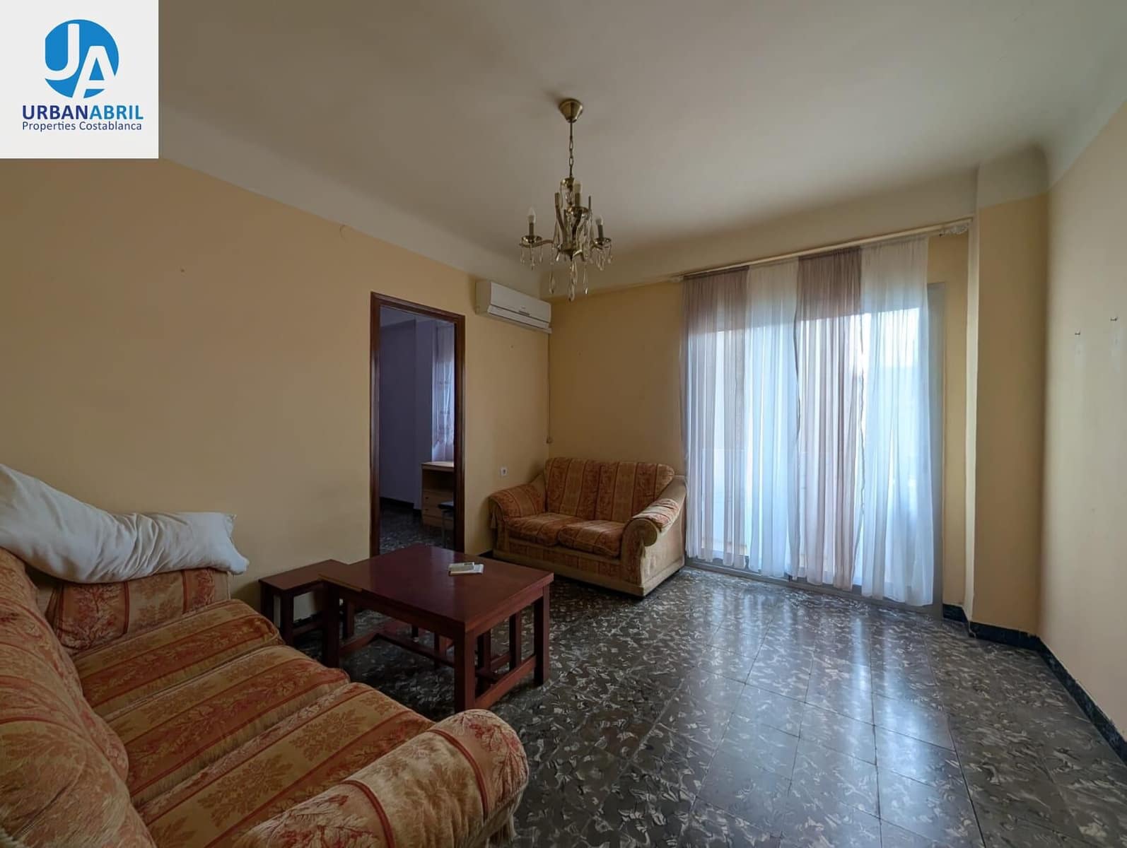 Piso de 4 habitaciones en Alicante / Alacant ciudad en venta - 174.000 € (Ref: 9861902)