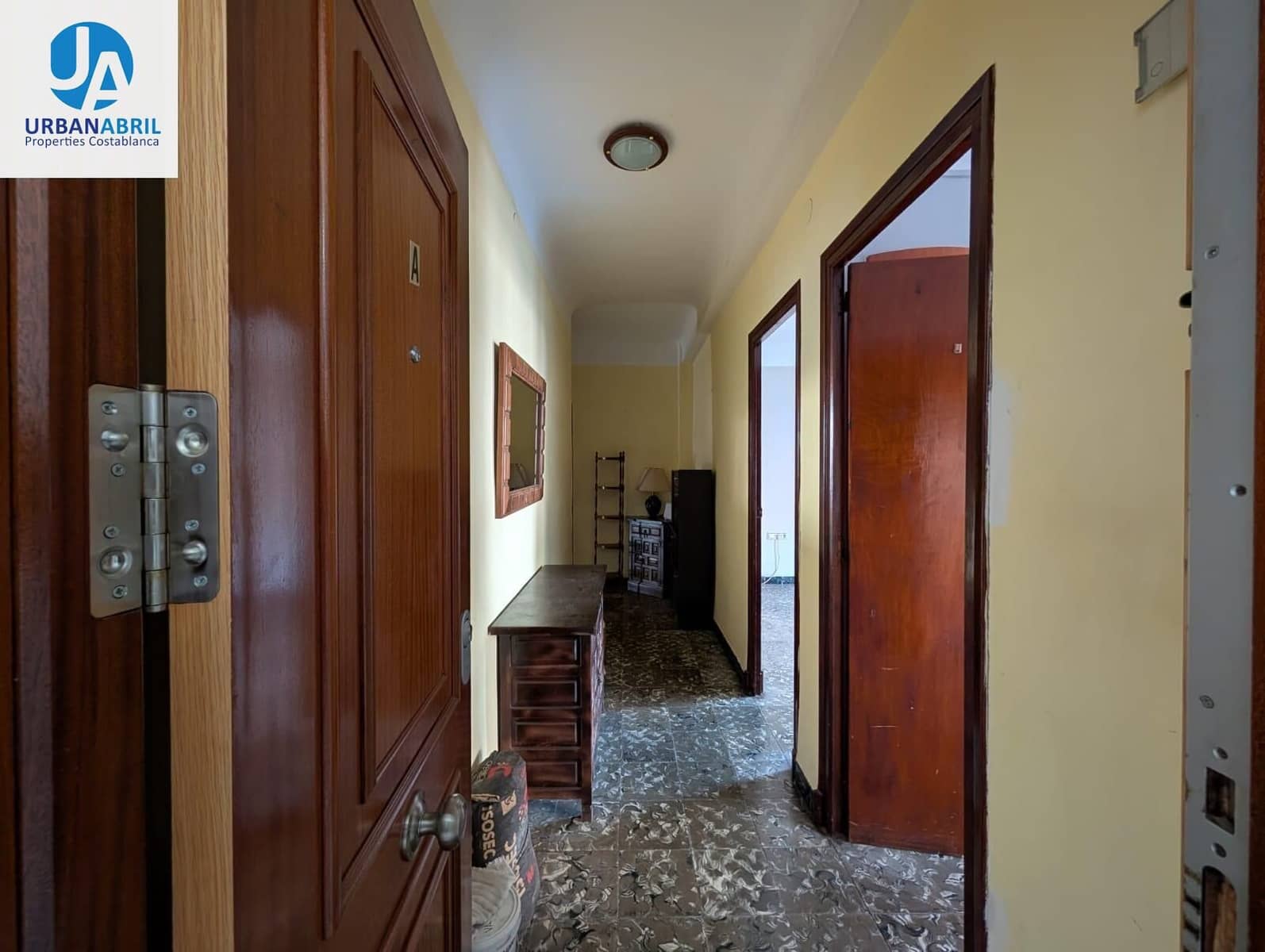 Piso de 4 habitaciones en Alicante / Alacant ciudad en venta - 174.000 € (Ref: 9861902)
