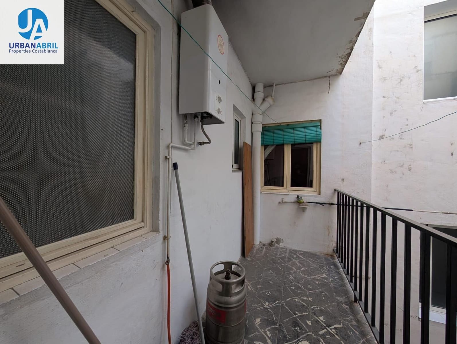 Piso de 4 habitaciones en Alicante / Alacant ciudad en venta - 174.000 € (Ref: 9861902)