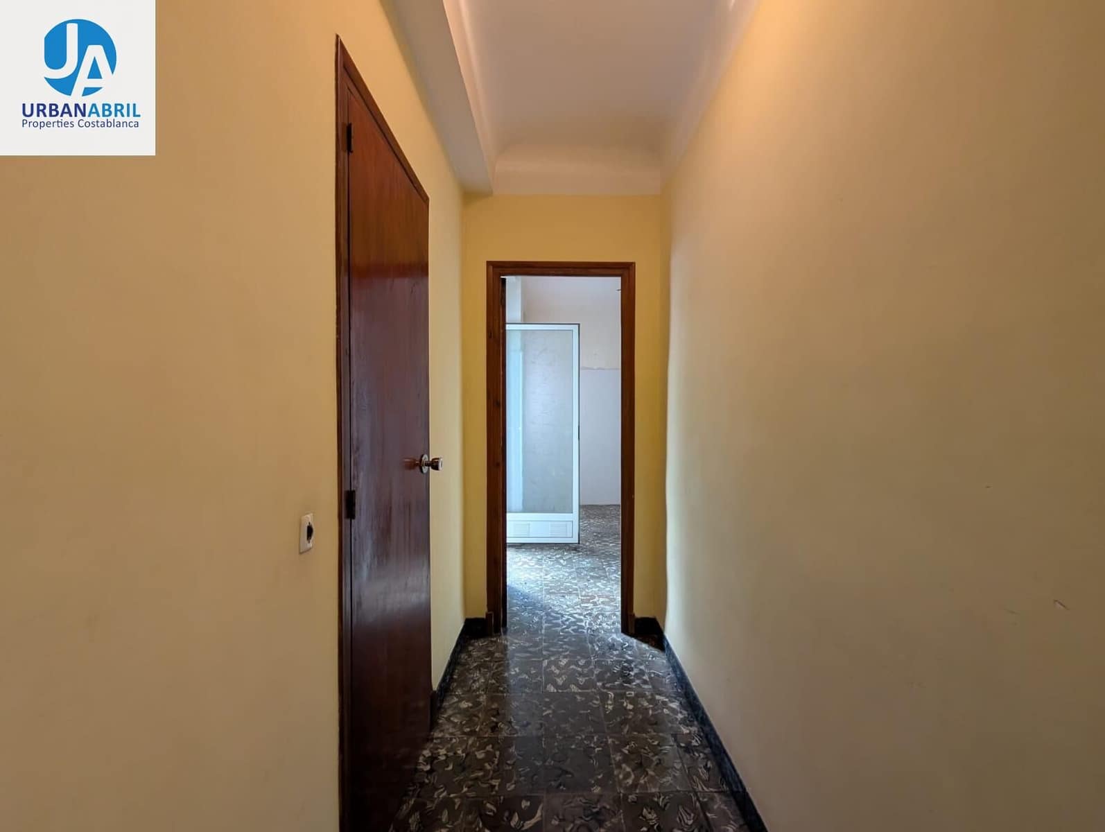 Piso de 4 habitaciones en Alicante / Alacant ciudad en venta - 174.000 € (Ref: 9861902)