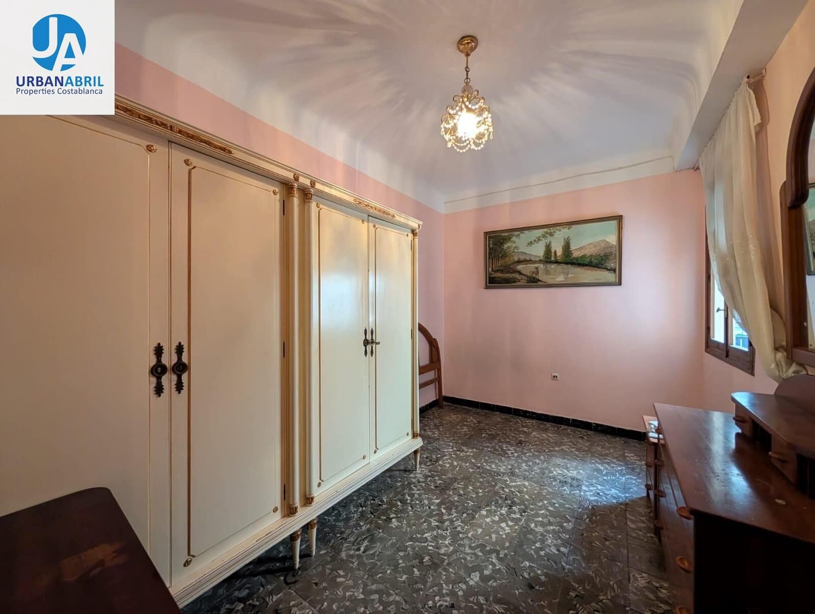 Piso de 4 habitaciones en Alicante / Alacant ciudad en venta - 174.000 € (Ref: 9861902)