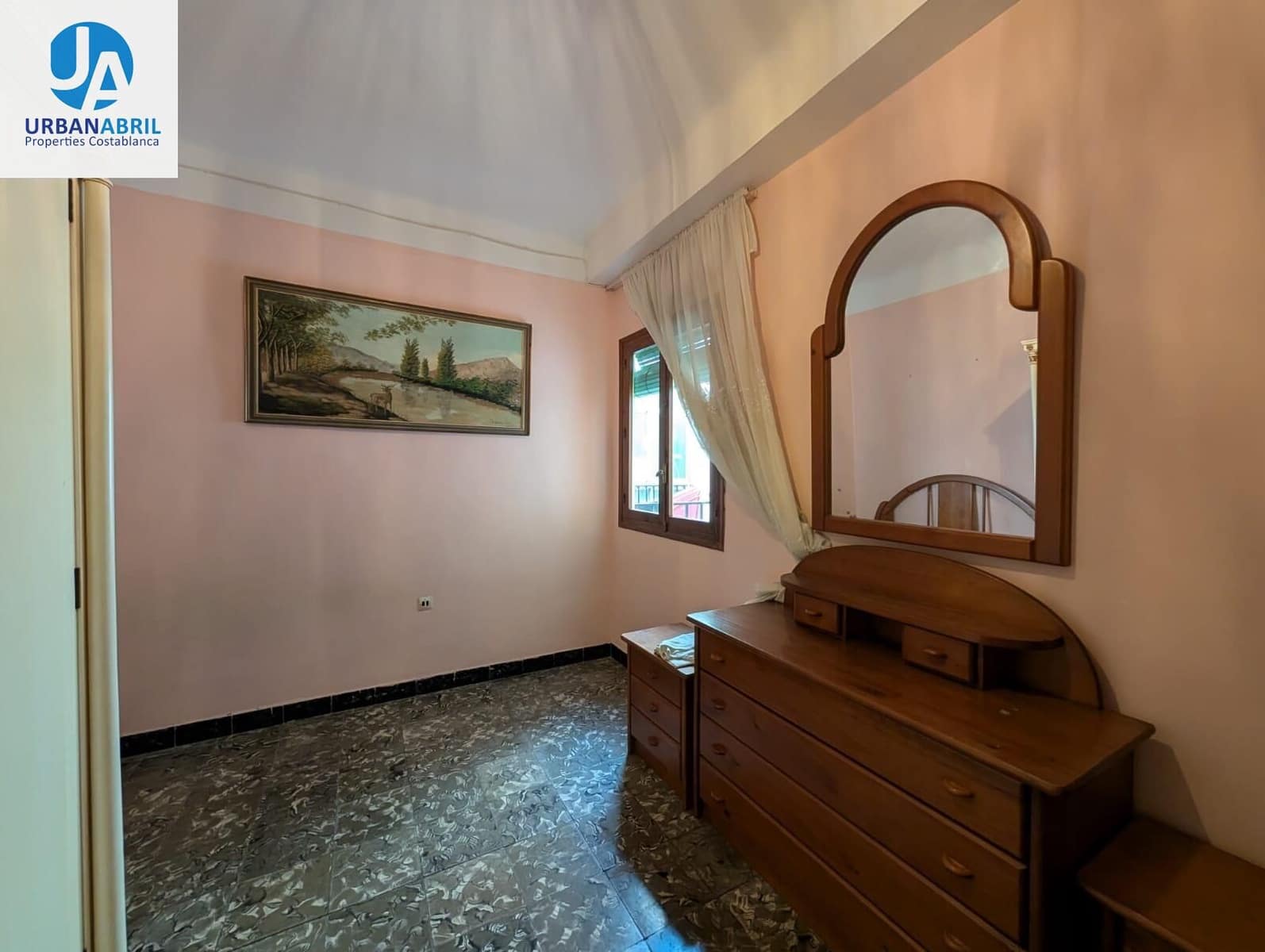 Piso de 4 habitaciones en Alicante / Alacant ciudad en venta - 174.000 € (Ref: 9861902)