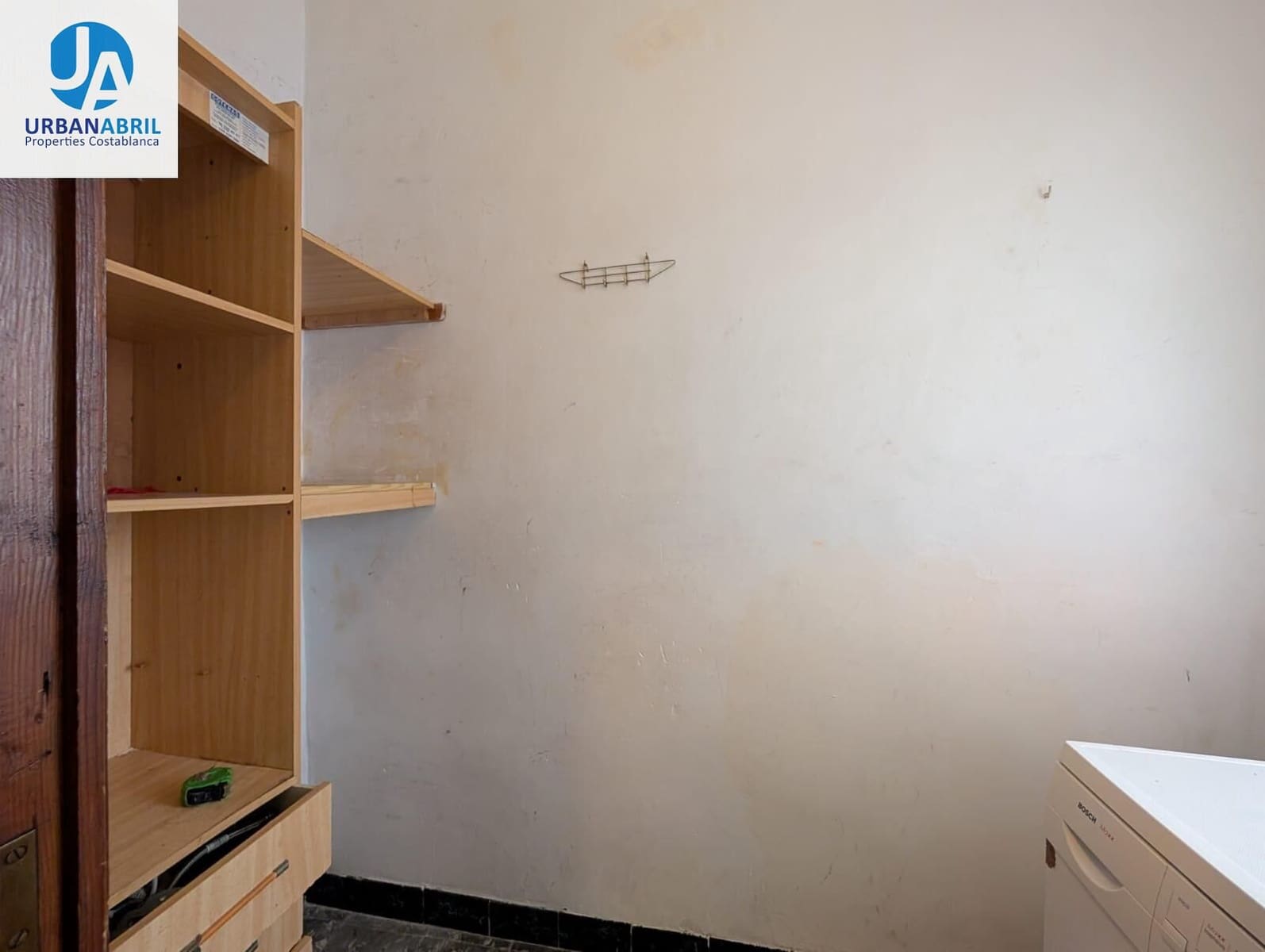 Piso de 4 habitaciones en Alicante / Alacant ciudad en venta - 174.000 € (Ref: 9861902)