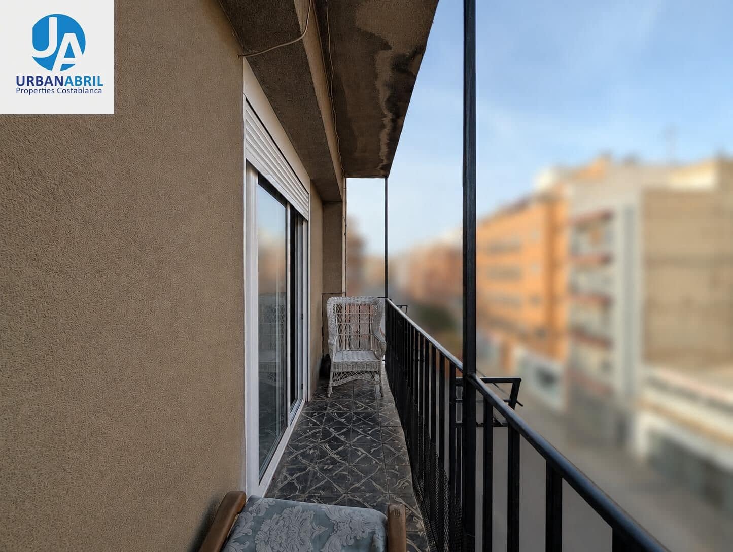 Piso de 4 habitaciones en Alicante / Alacant ciudad en venta - 174.000 € (Ref: 9861902)