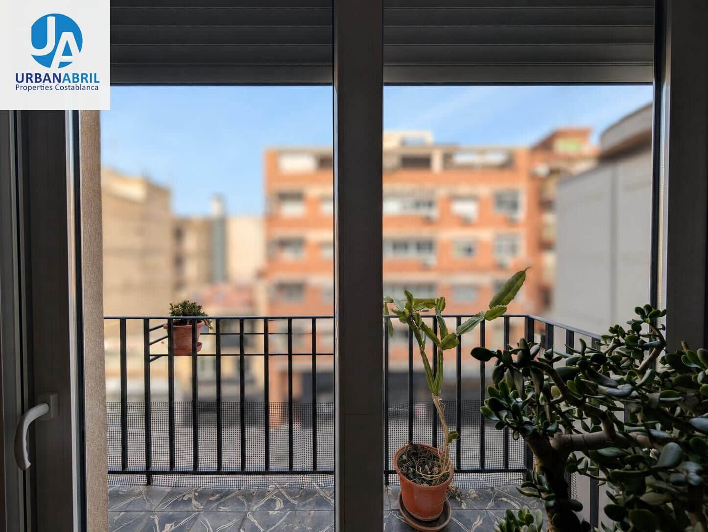 Piso de 4 habitaciones en Alicante / Alacant ciudad en venta - 174.000 € (Ref: 9861902)