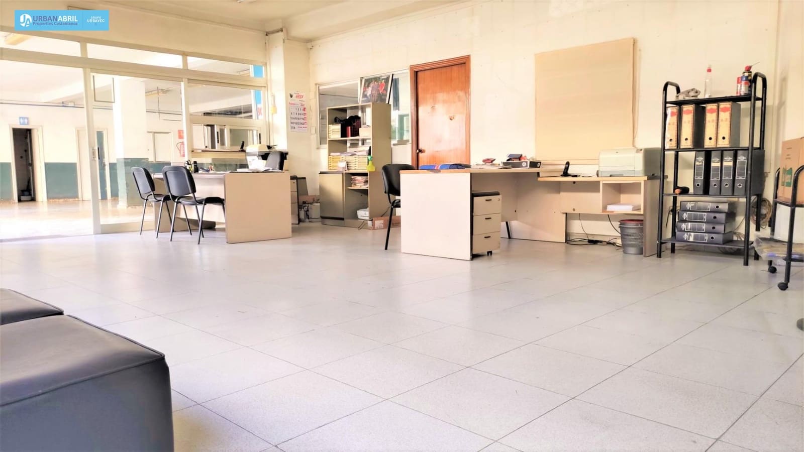 Kommersiell til salgs i Alicante by - € 310 000 (Ref: 9878899)
