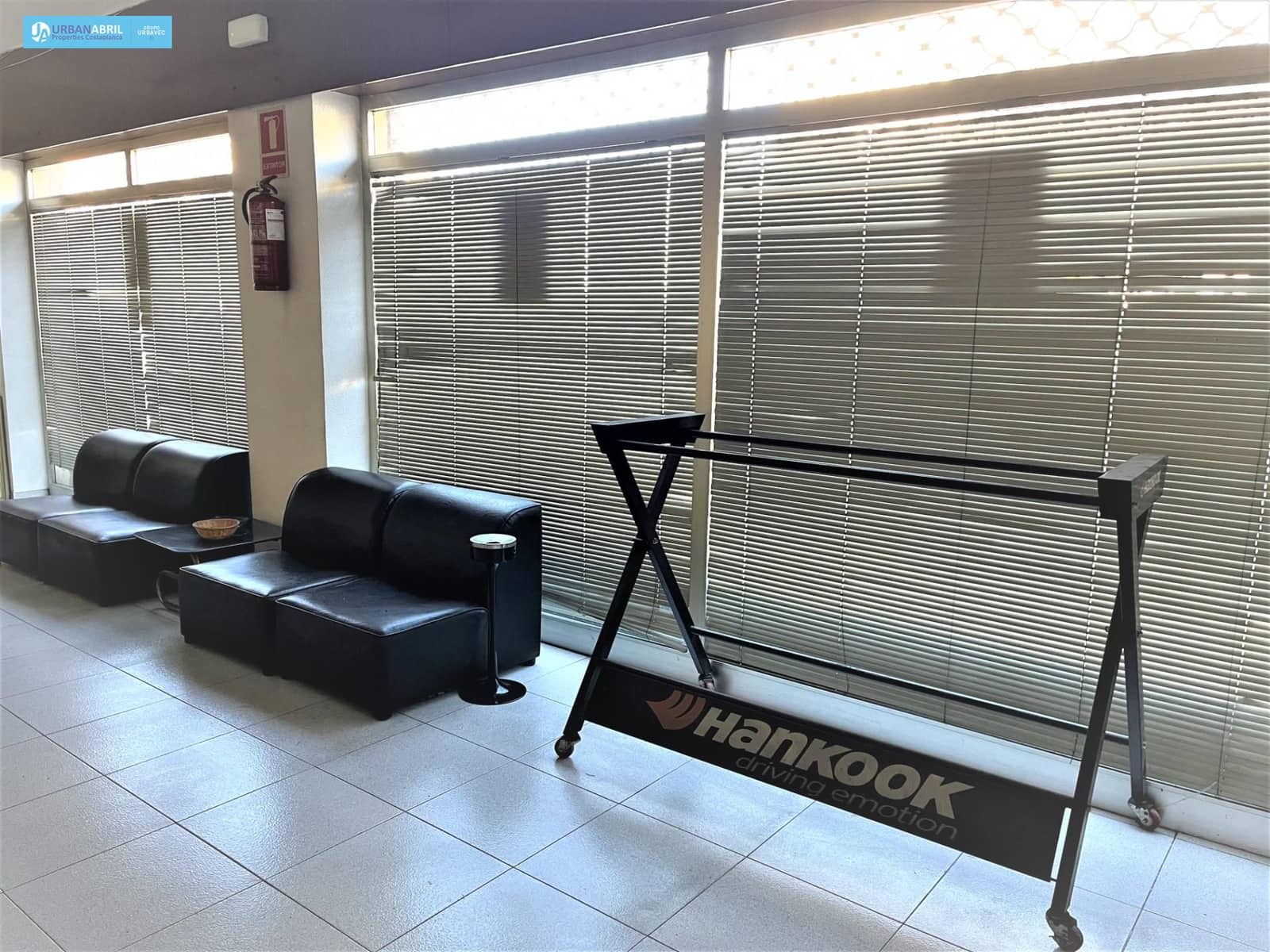Kommersiell til salgs i Alicante by - € 310 000 (Ref: 9878899)