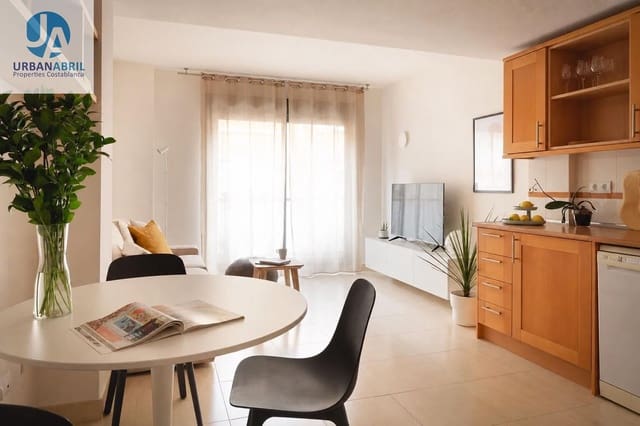 2 soveværelse Lejlighed til leje i Alicante by med garage - € 1.200 (Ref: 9890417)