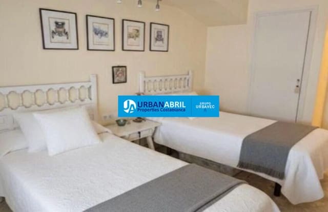 2 bedroom Flat for sale in Playa de San Juan, Alicante / Alacant city - € 492,000 (Ref: 9911099)