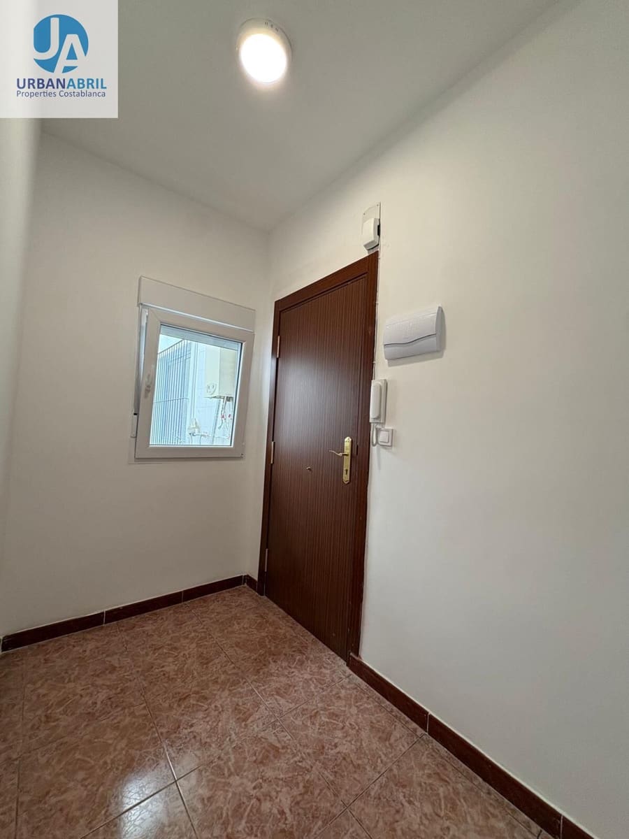 3 slaapkamer Flat te koop in Alicante stad - € 170.000 (Ref: 9947959)
