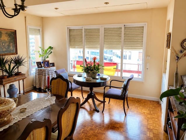 4 soveværelse Lejlighed til salg i Alicante by - € 890.000 (Ref: 9975472)