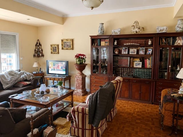 4 soveværelse Lejlighed til salg i Alicante by - € 890.000 (Ref: 9975472)