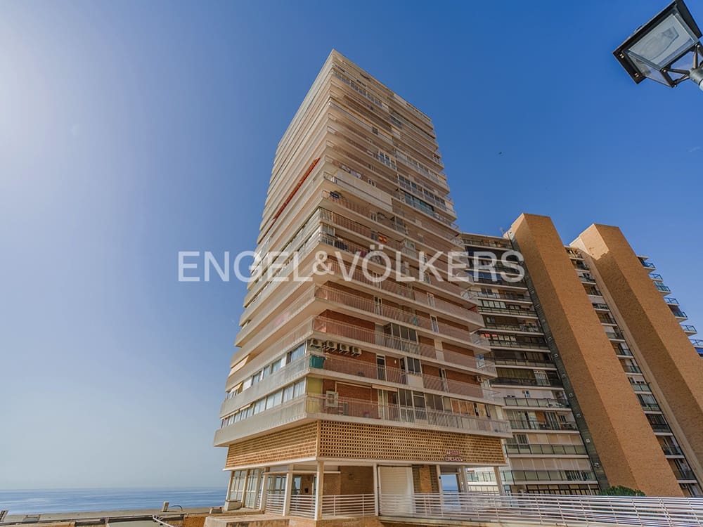 3 soverom Strandleiligheter til salgs i Alicante by med garasje - € 805 000 (Ref: 10016808)