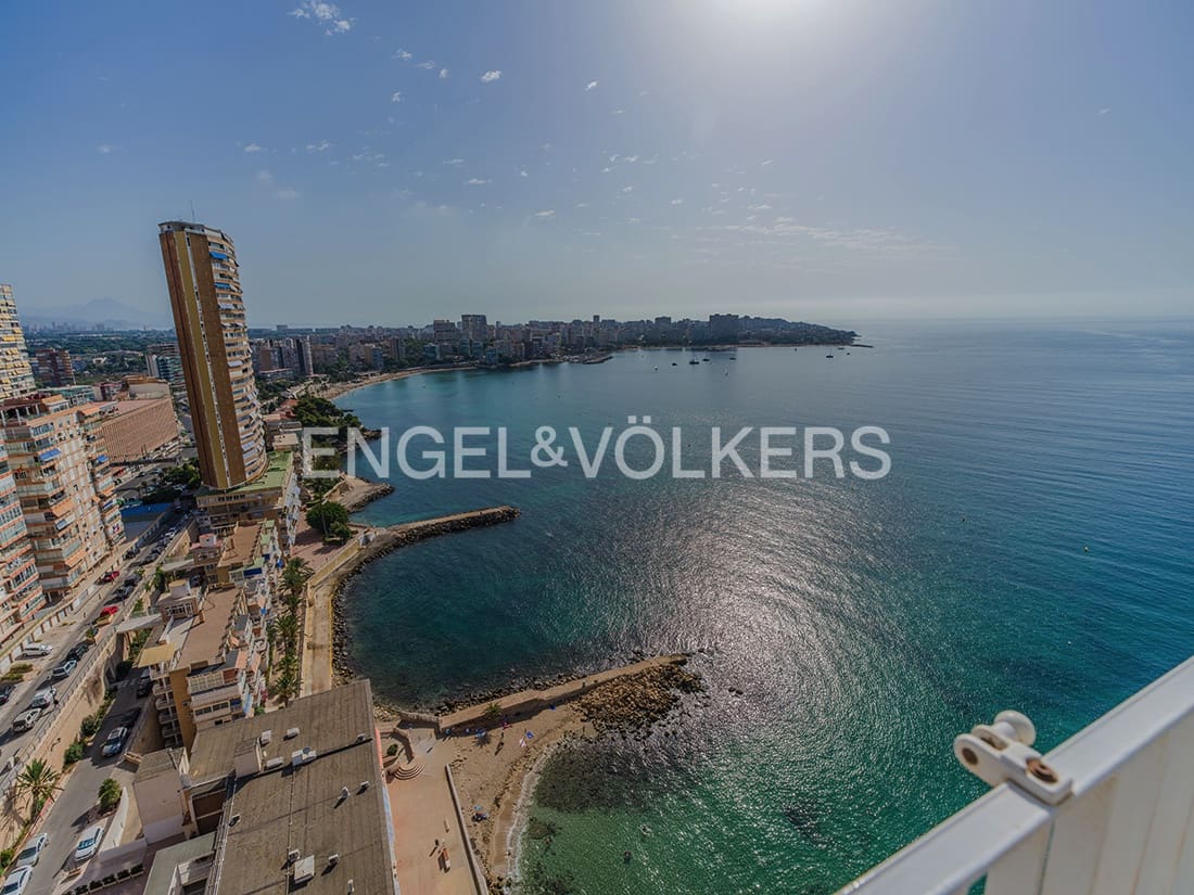 3 soverom Strandleiligheter til salgs i Alicante by med garasje - € 805 000 (Ref: 10016808)