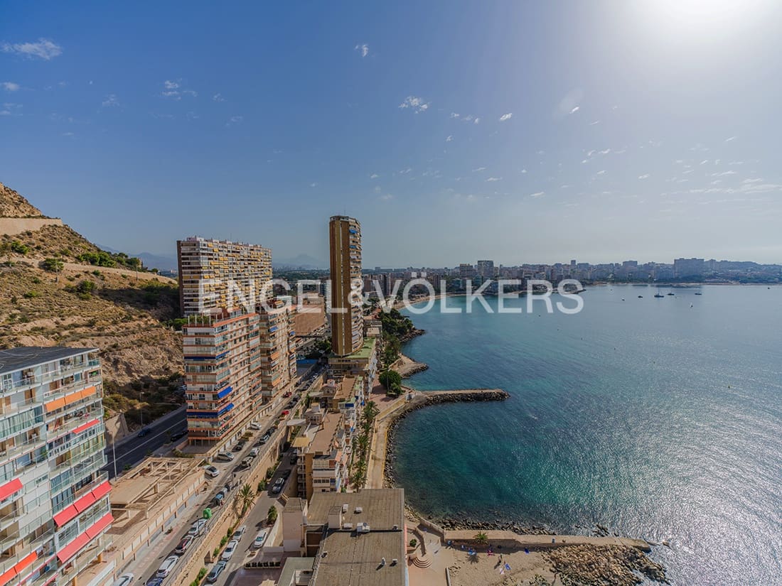 3 soverom Strandleiligheter til salgs i Alicante by med garasje - € 805 000 (Ref: 10016808)