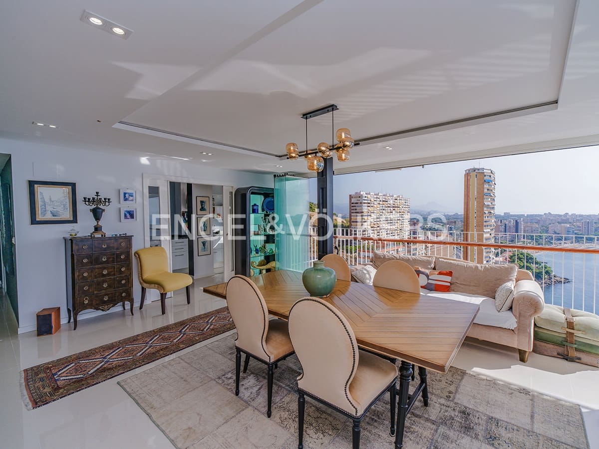 3 soverom Strandleiligheter til salgs i Alicante by med garasje - € 805 000 (Ref: 10016808)
