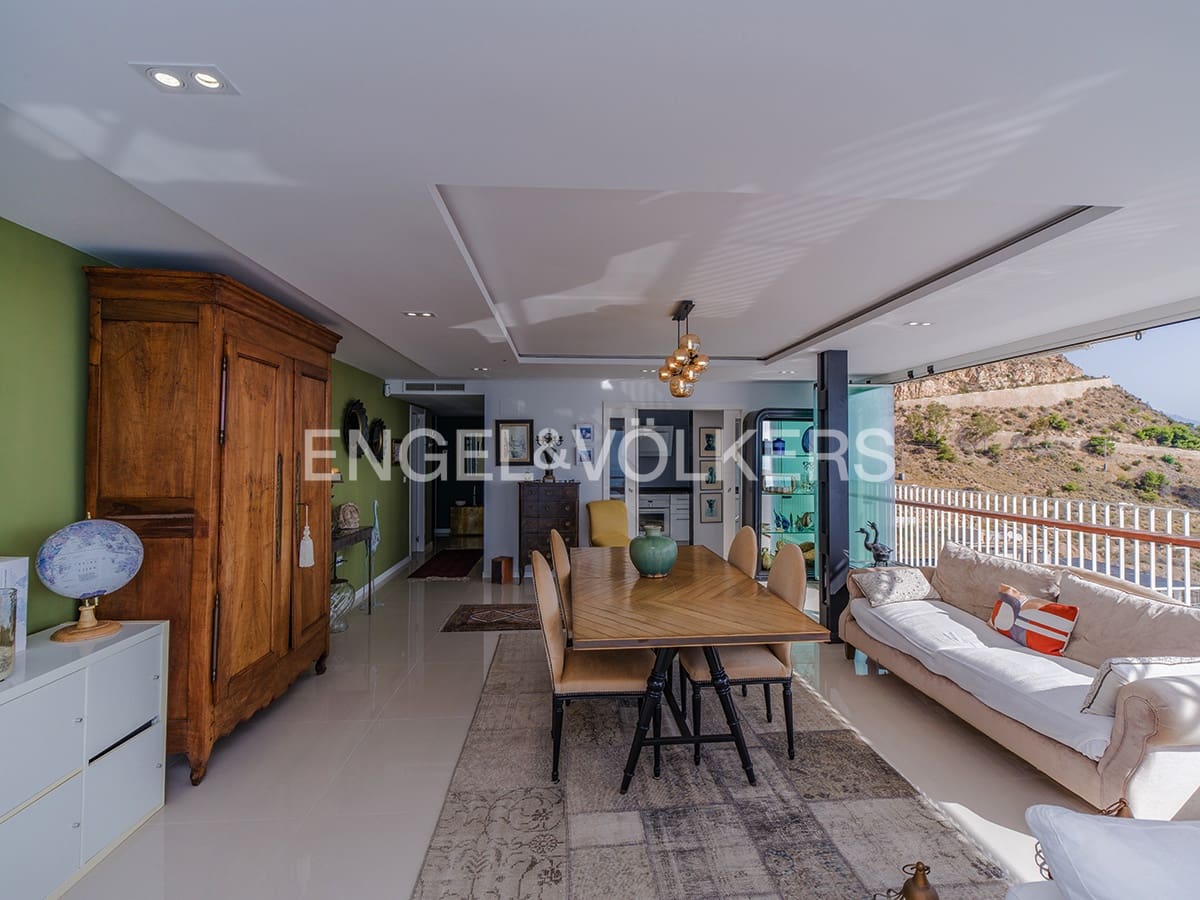 3 soverom Strandleiligheter til salgs i Alicante by med garasje - € 805 000 (Ref: 10016808)