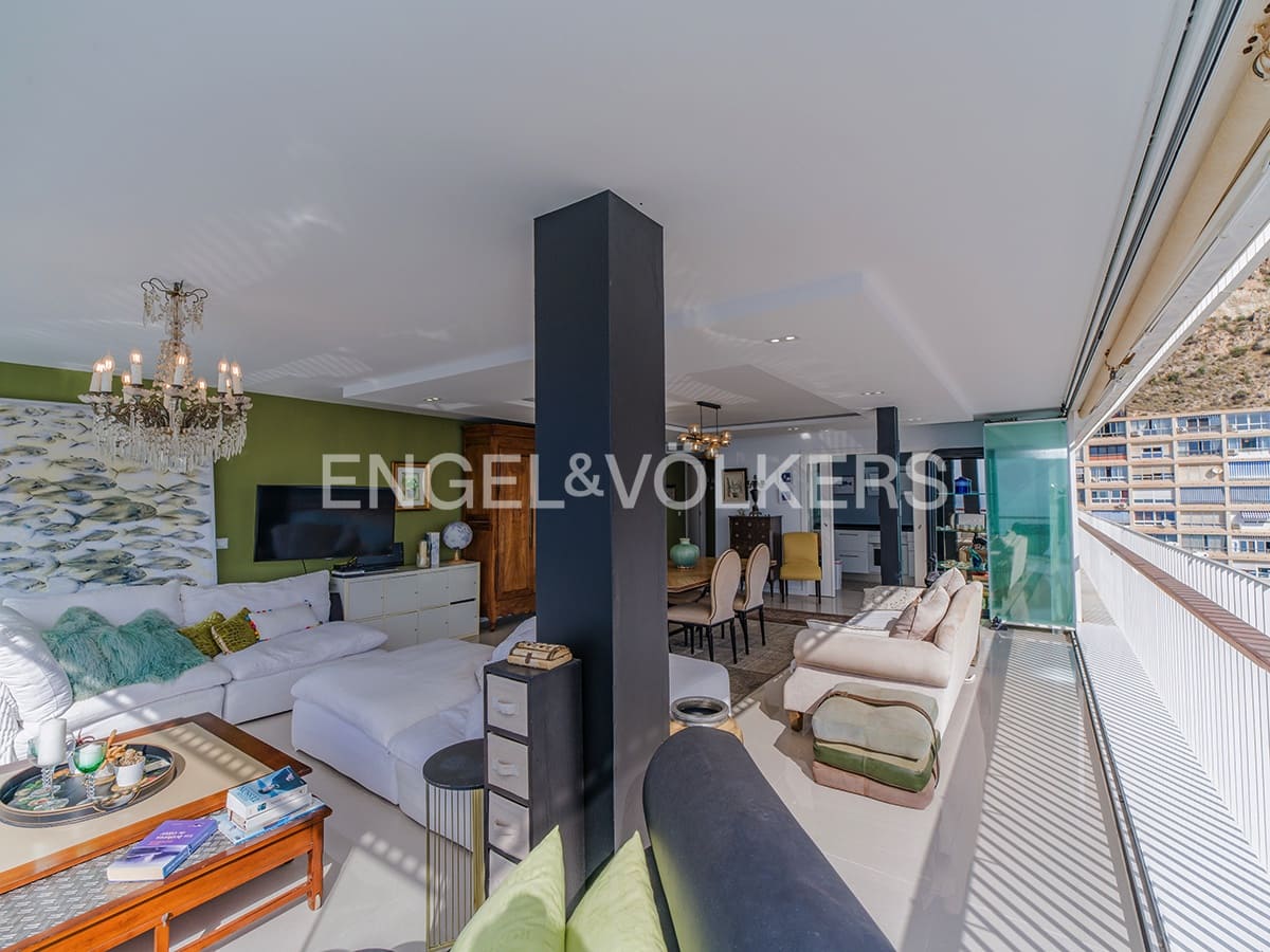 3 soverom Strandleiligheter til salgs i Alicante by med garasje - € 805 000 (Ref: 10016808)