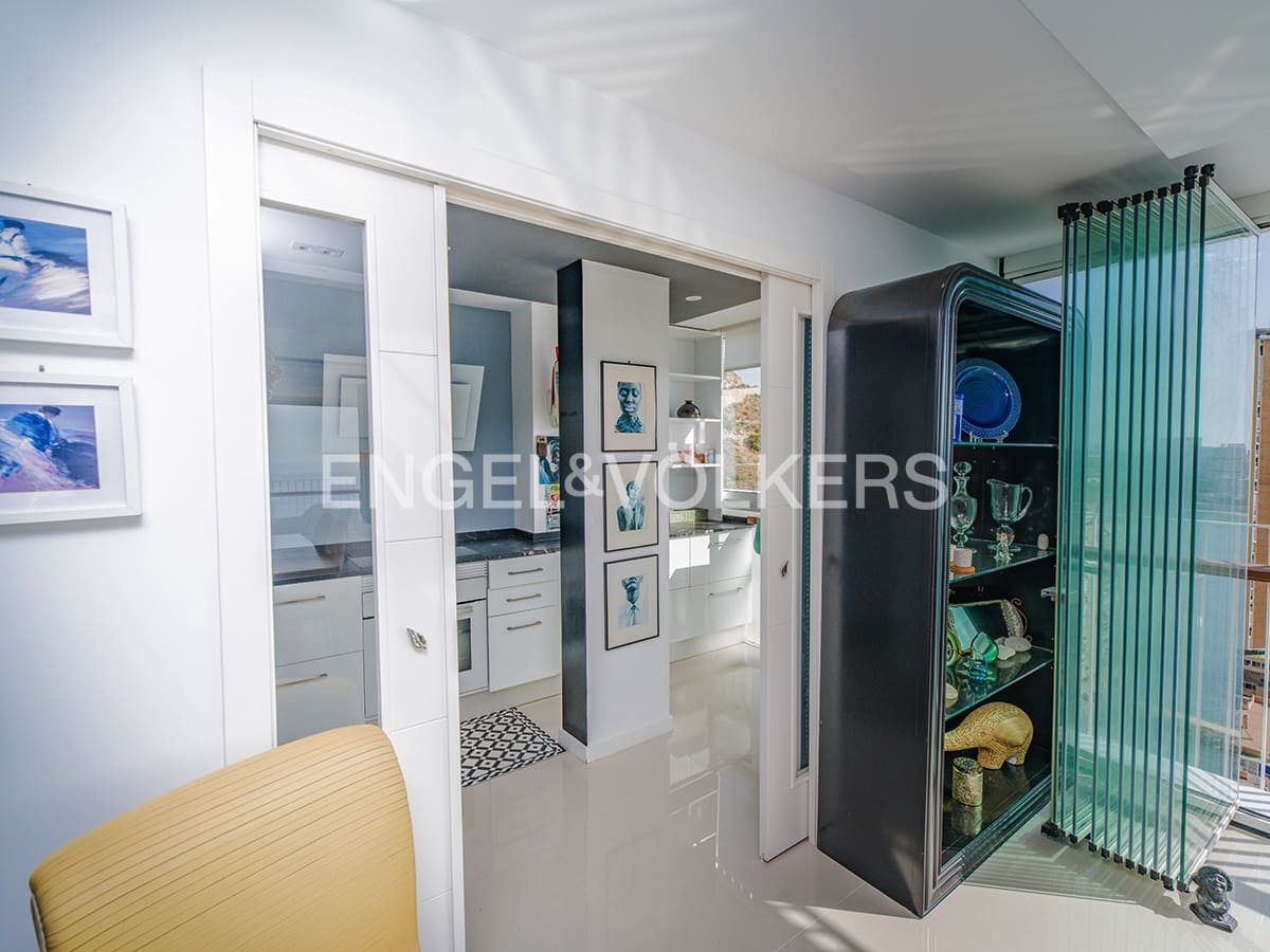 3 soverom Strandleiligheter til salgs i Alicante by med garasje - € 805 000 (Ref: 10016808)