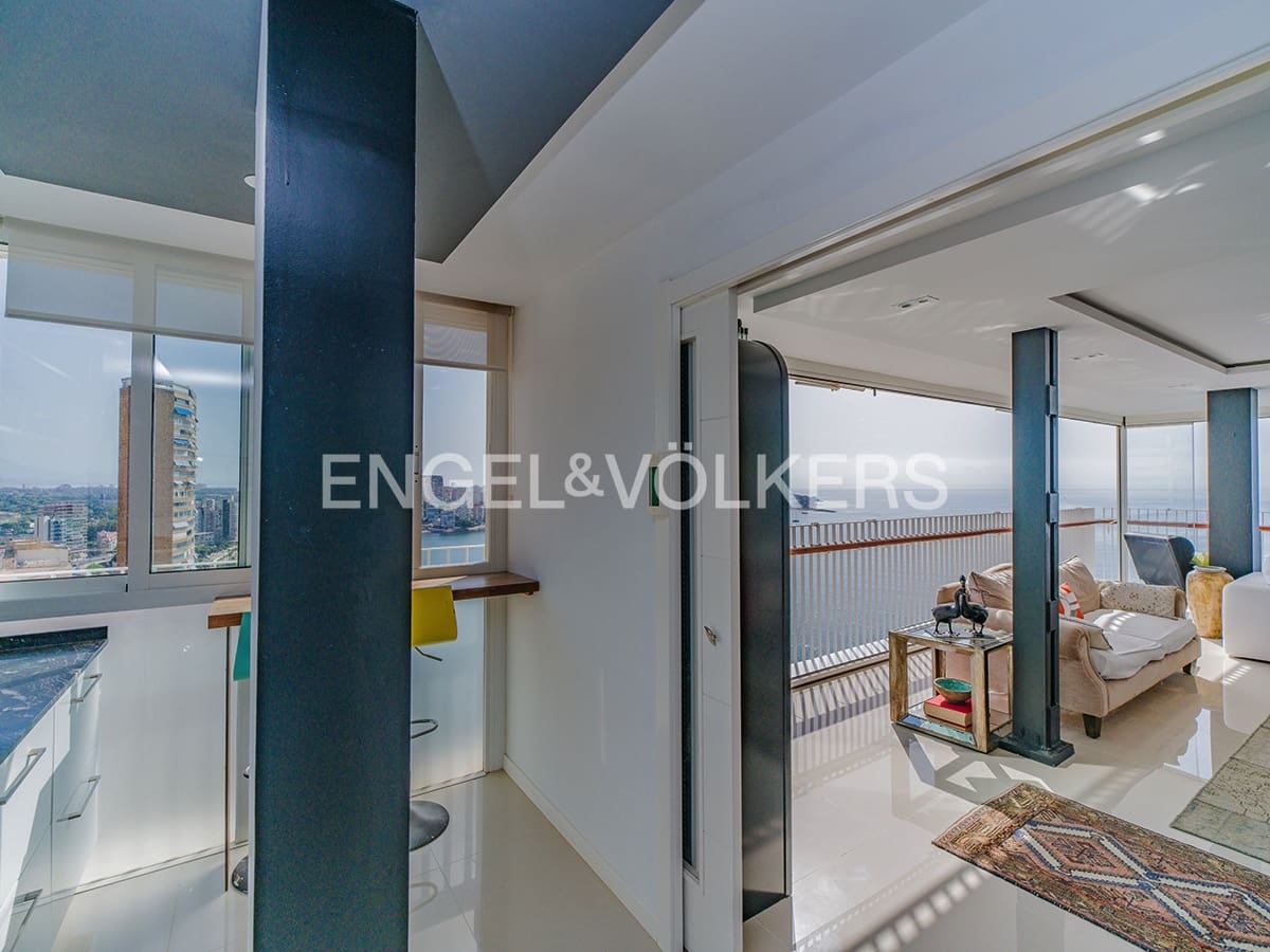 3 soverom Strandleiligheter til salgs i Alicante by med garasje - € 805 000 (Ref: 10016808)