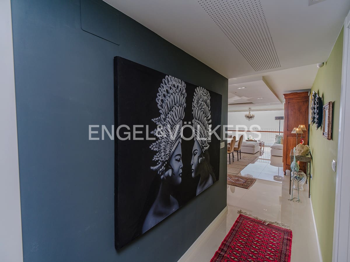 3 soverom Strandleiligheter til salgs i Alicante by med garasje - € 805 000 (Ref: 10016808)