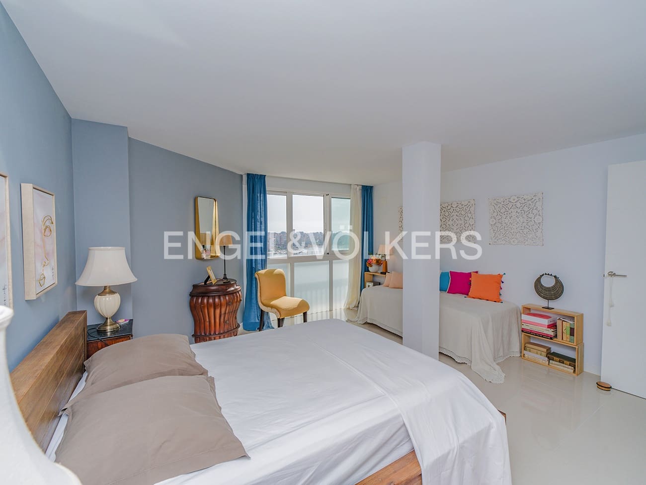 3 soverom Strandleiligheter til salgs i Alicante by med garasje - € 805 000 (Ref: 10016808)