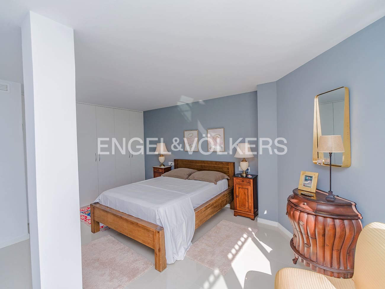 3 soverom Strandleiligheter til salgs i Alicante by med garasje - € 805 000 (Ref: 10016808)