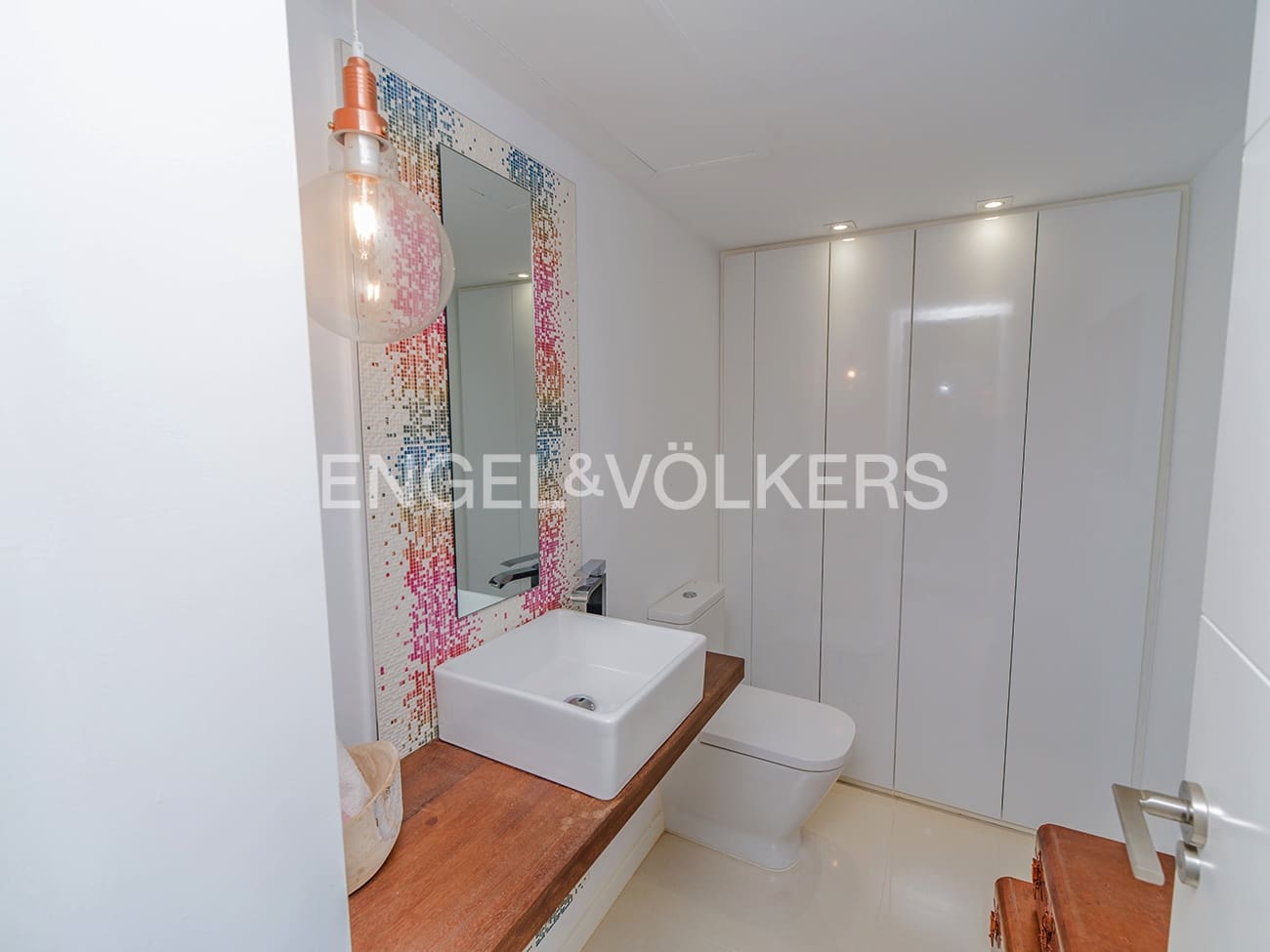 3 soverom Strandleiligheter til salgs i Alicante by med garasje - € 805 000 (Ref: 10016808)