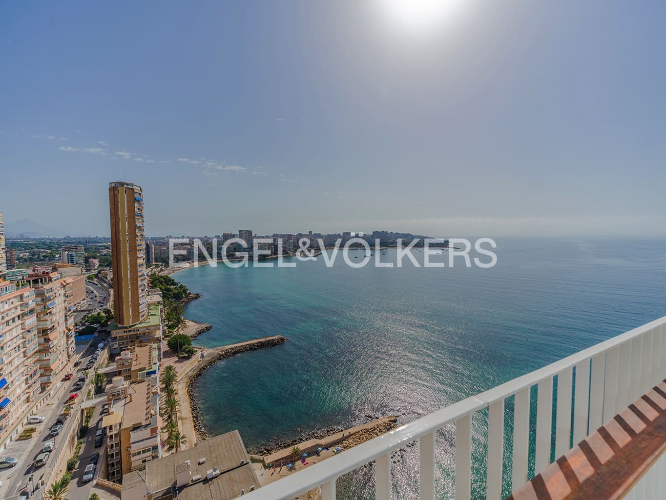 3 soverom Strandleiligheter til salgs i Alicante by med garasje - € 805 000 (Ref: 10016808)