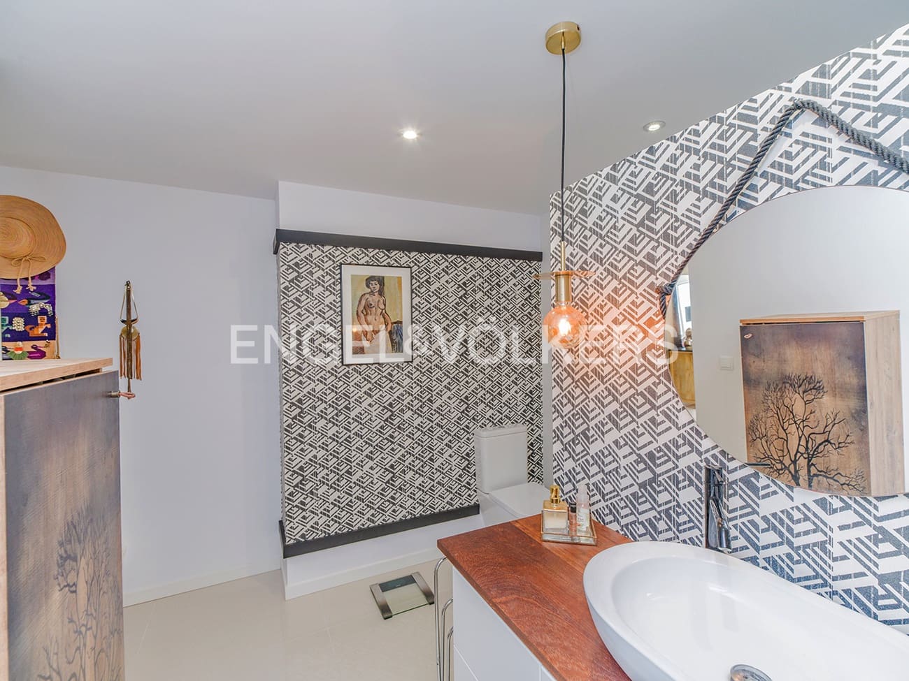 3 soverom Strandleiligheter til salgs i Alicante by med garasje - € 805 000 (Ref: 10016808)