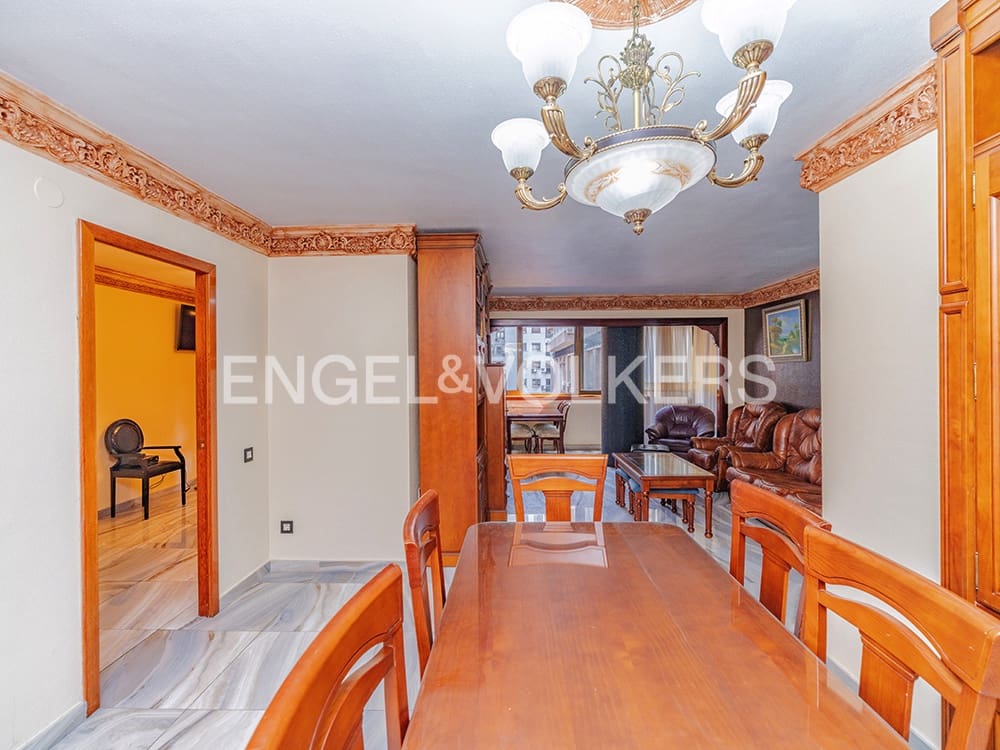 3 soveværelse Lejlighed til salg i Alicante by med garage - € 520.000 (Ref: 10016809)