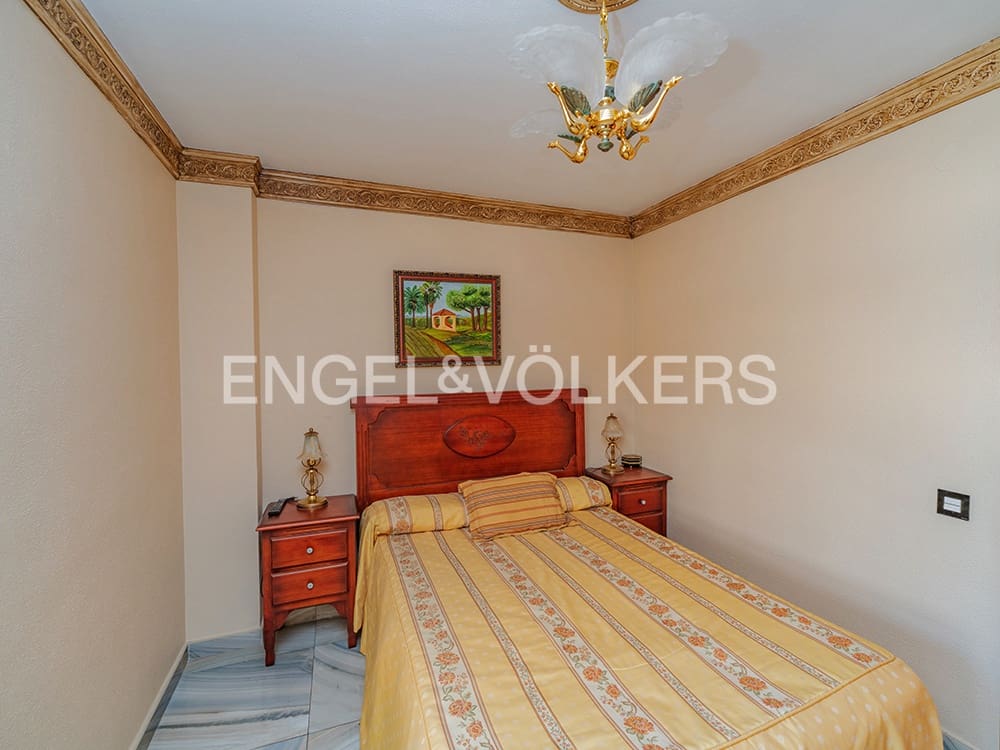3 soveværelse Lejlighed til salg i Alicante by med garage - € 520.000 (Ref: 10016809)