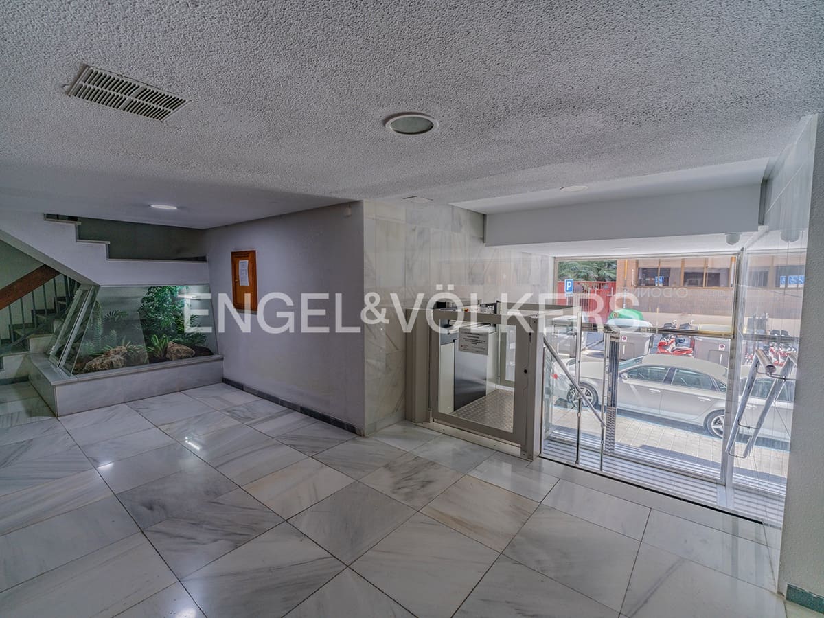 3 soveværelse Lejlighed til salg i Alicante by med garage - € 520.000 (Ref: 10016809)