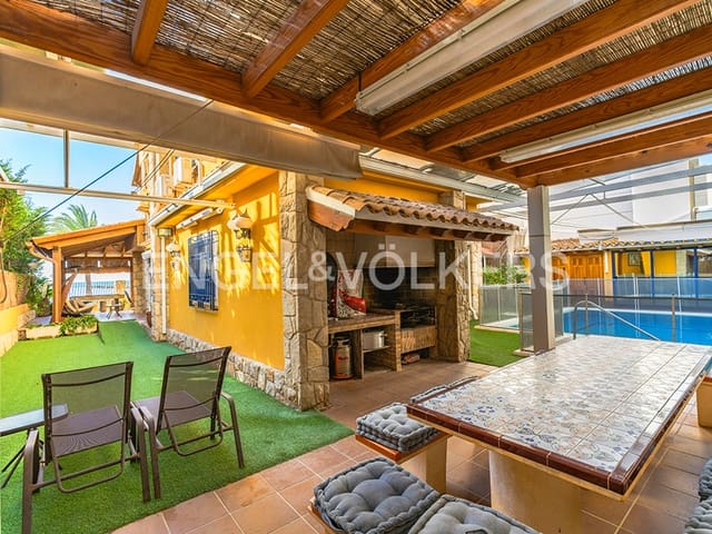 7 slaapkamer Villa te koop in Calas Santiago Bernabéu, Santa Pola met zwembad - € 1.400.000 (Ref: 10021205)