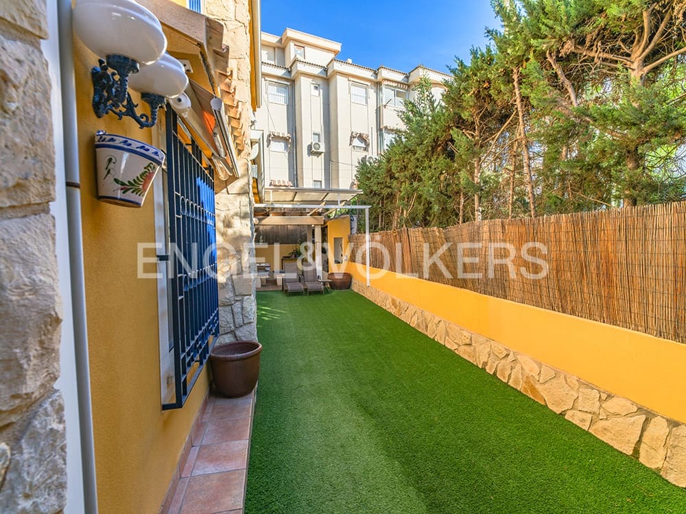 7 slaapkamer Villa te koop in Santa Pola met zwembad - € 1.400.000 (Ref: 10021205)