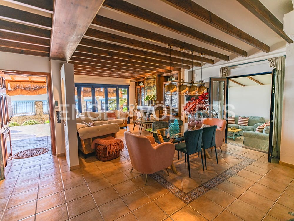 7 slaapkamer Villa te koop in Santa Pola met zwembad - € 1.400.000 (Ref: 10021205)