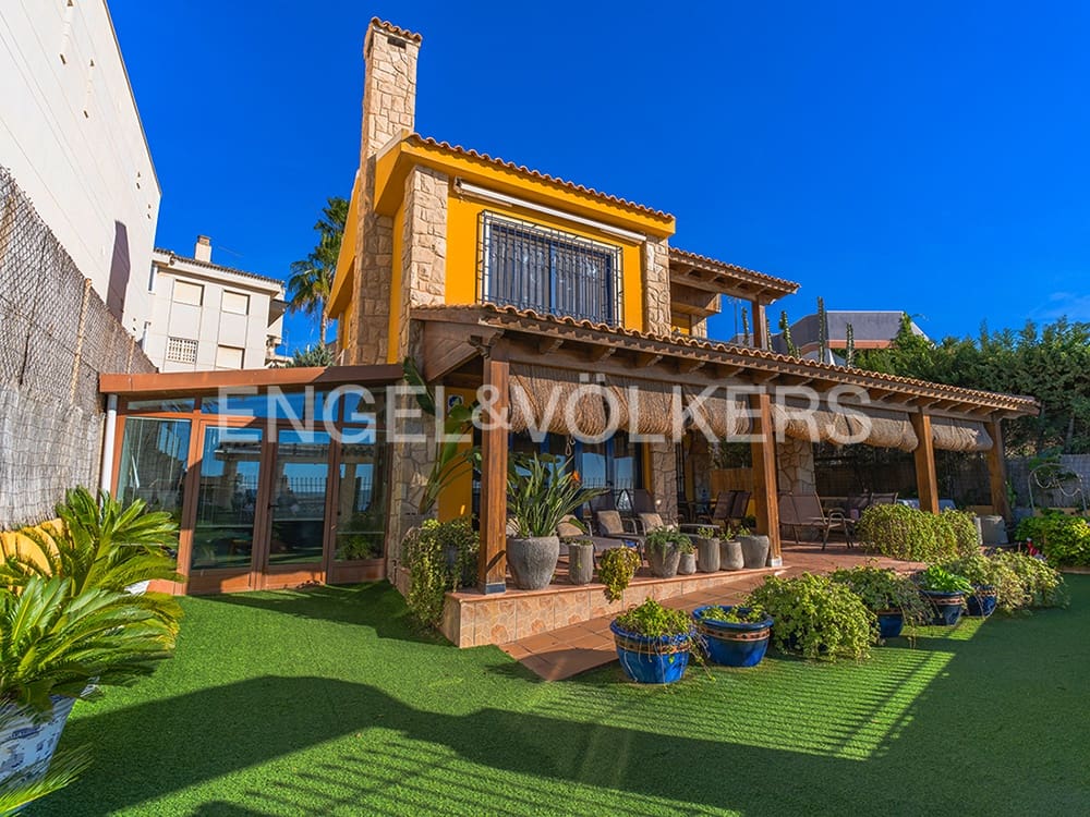 7 slaapkamer Villa te koop in Santa Pola met zwembad - € 1.400.000 (Ref: 10021205)