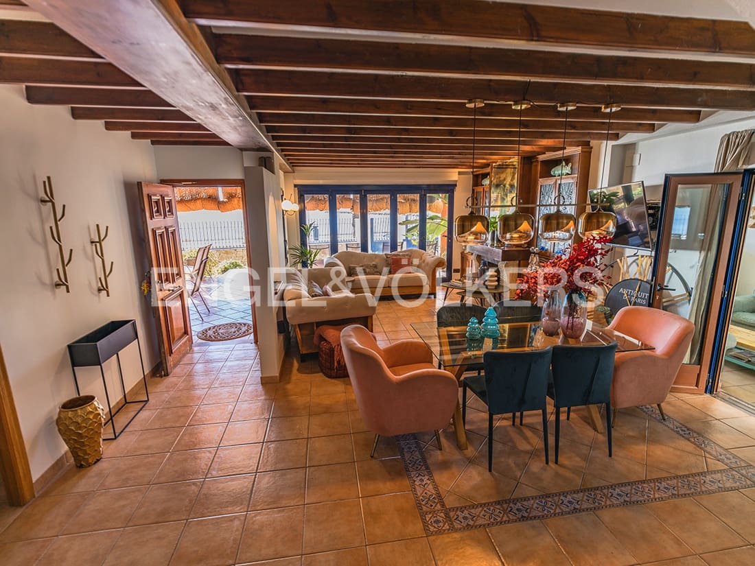 7 slaapkamer Villa te koop in Santa Pola met zwembad - € 1.400.000 (Ref: 10021205)