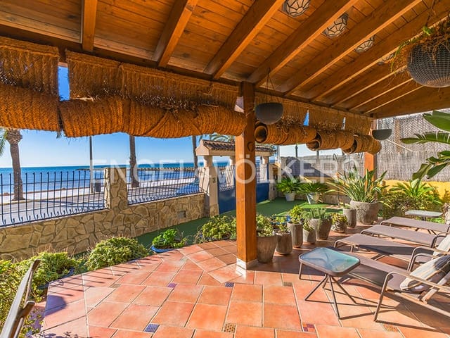 7 slaapkamer Villa te koop in Calas Santiago Bernabéu, Santa Pola met zwembad - € 1.400.000 (Ref: 10021205)