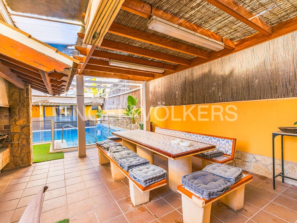 7 slaapkamer Villa te koop in Santa Pola met zwembad - € 1.400.000 (Ref: 10021205)