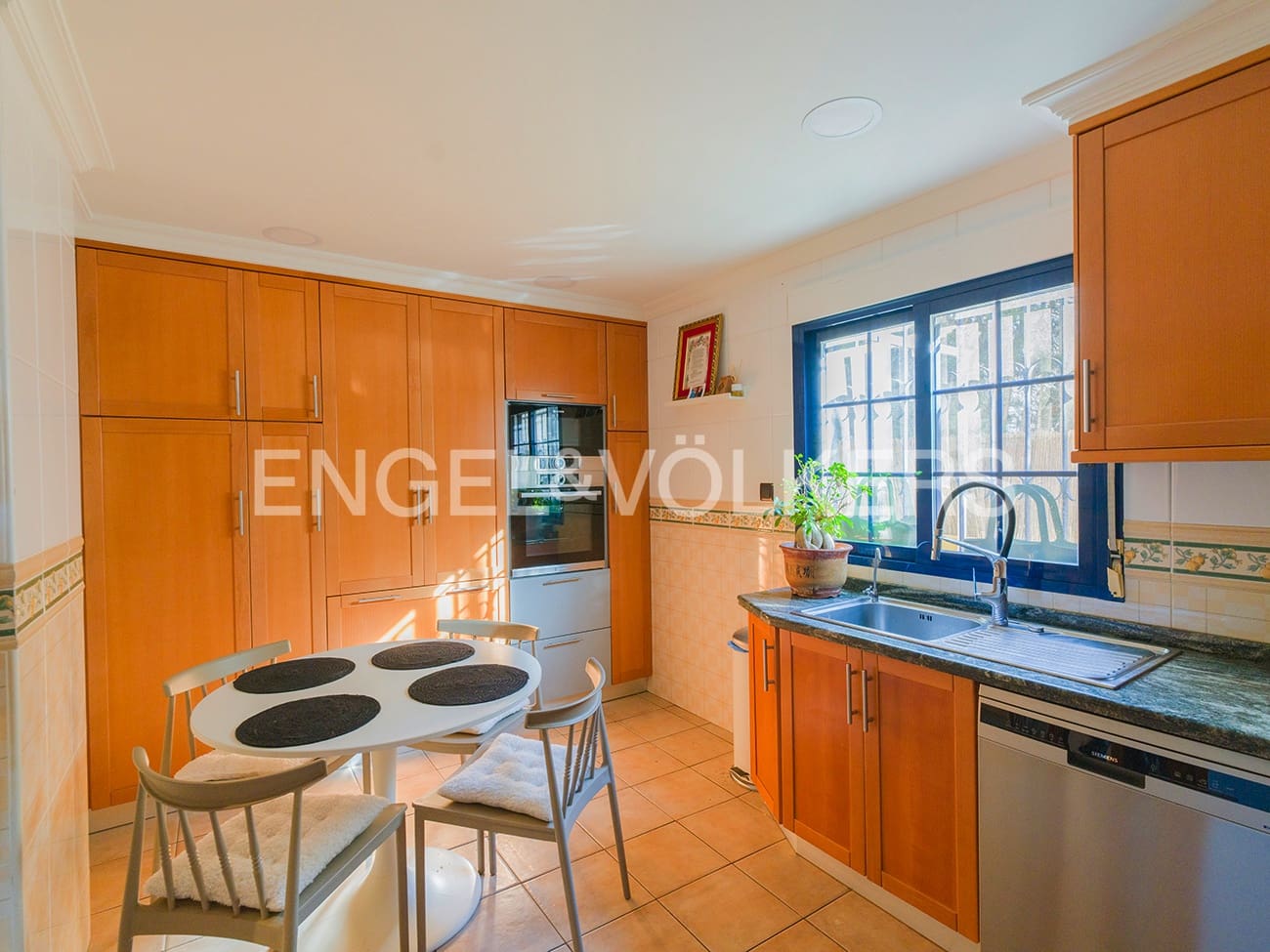 7 slaapkamer Villa te koop in Santa Pola met zwembad - € 1.400.000 (Ref: 10021205)