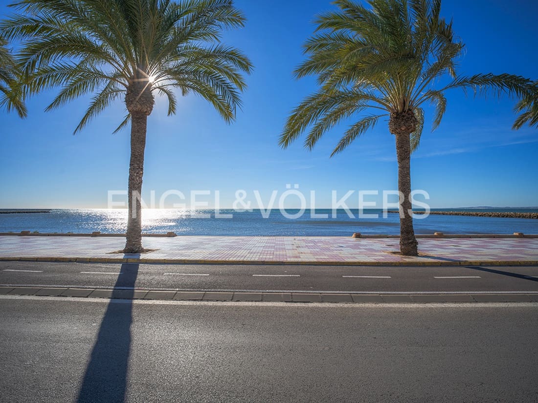 7 slaapkamer Villa te koop in Santa Pola met zwembad - € 1.400.000 (Ref: 10021205)