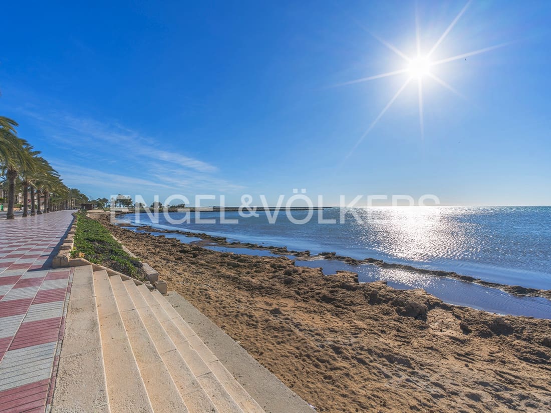 7 slaapkamer Villa te koop in Santa Pola met zwembad - € 1.400.000 (Ref: 10021205)