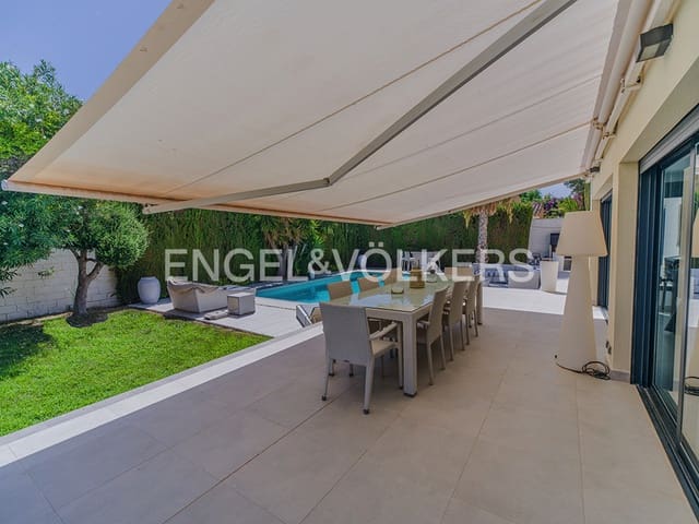 5 camera da letto Villa in vendita in Playa de Muchavista, El Campello con piscina garage - 950.000 € (Rif: 10024813)