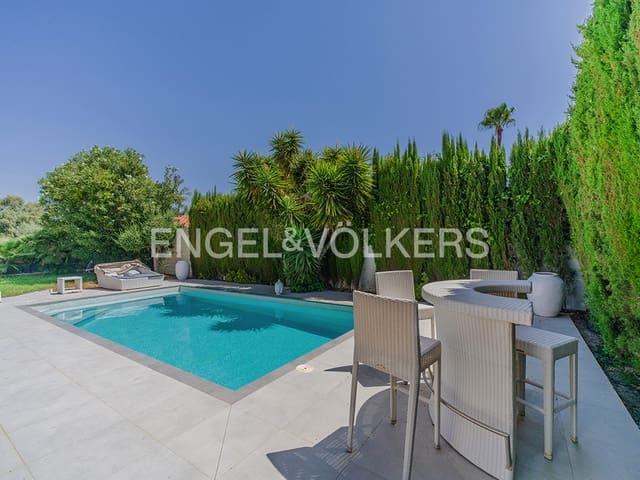 5 camera da letto Villa in vendita in Playa de Muchavista, El Campello con piscina garage - 950.000 € (Rif: 10024813)
