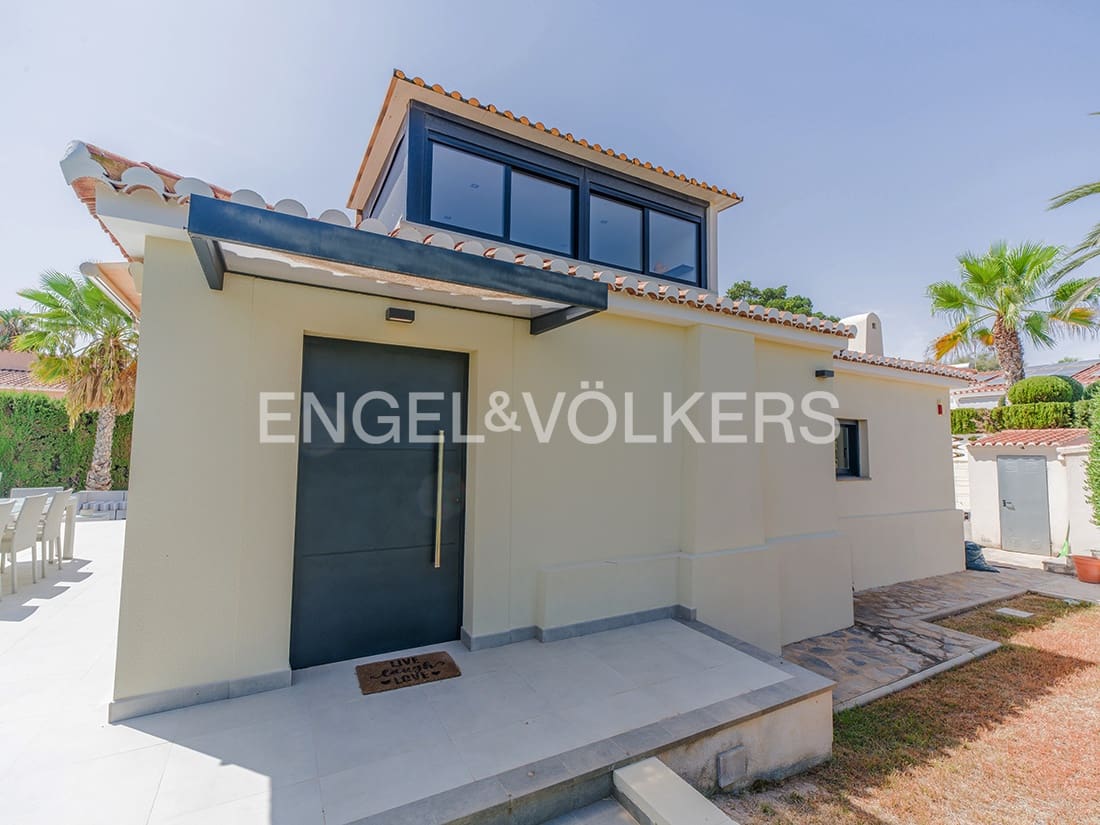 5 sypialnia Willa na sprzedaż w El Campello z basenem garażem - 950 000 € (Ref: 10024813)