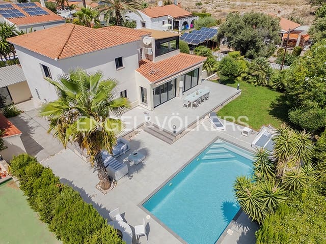5 camera da letto Villa in vendita in Playa de Muchavista, El Campello con piscina garage - 950.000 € (Rif: 10024813)