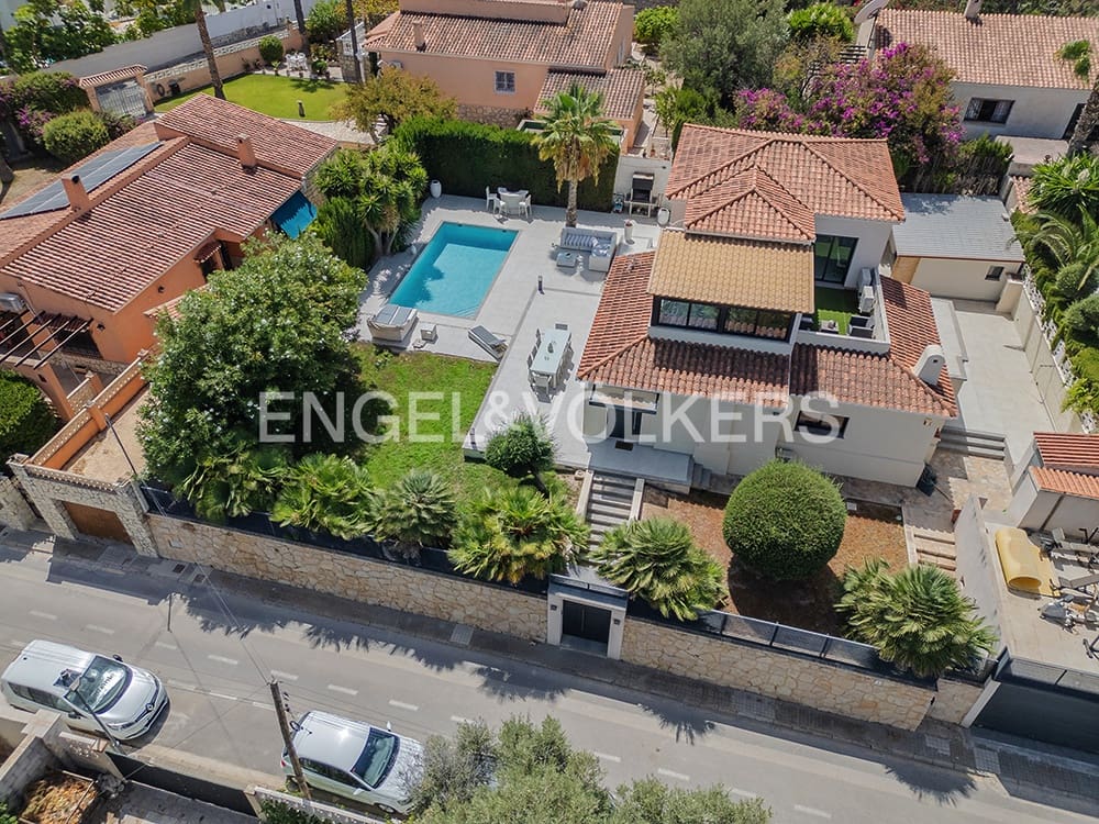 5 sypialnia Willa na sprzedaż w El Campello z basenem garażem - 950 000 € (Ref: 10024813)