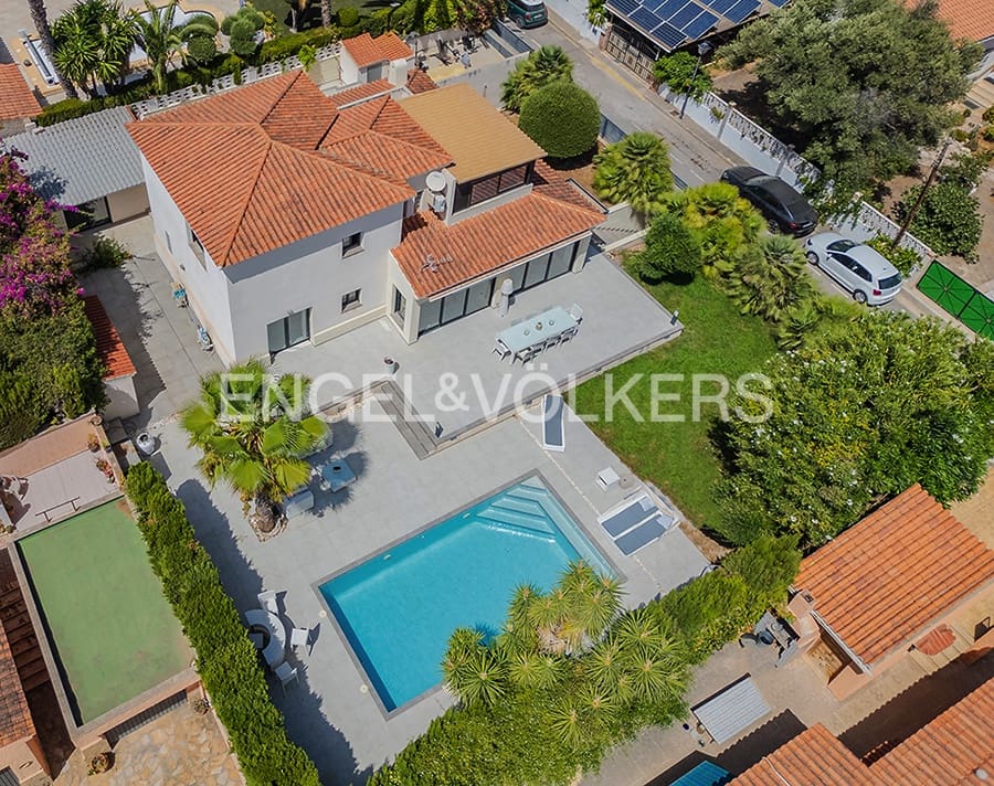 5 sypialnia Willa na sprzedaż w El Campello z basenem garażem - 950 000 € (Ref: 10024813)