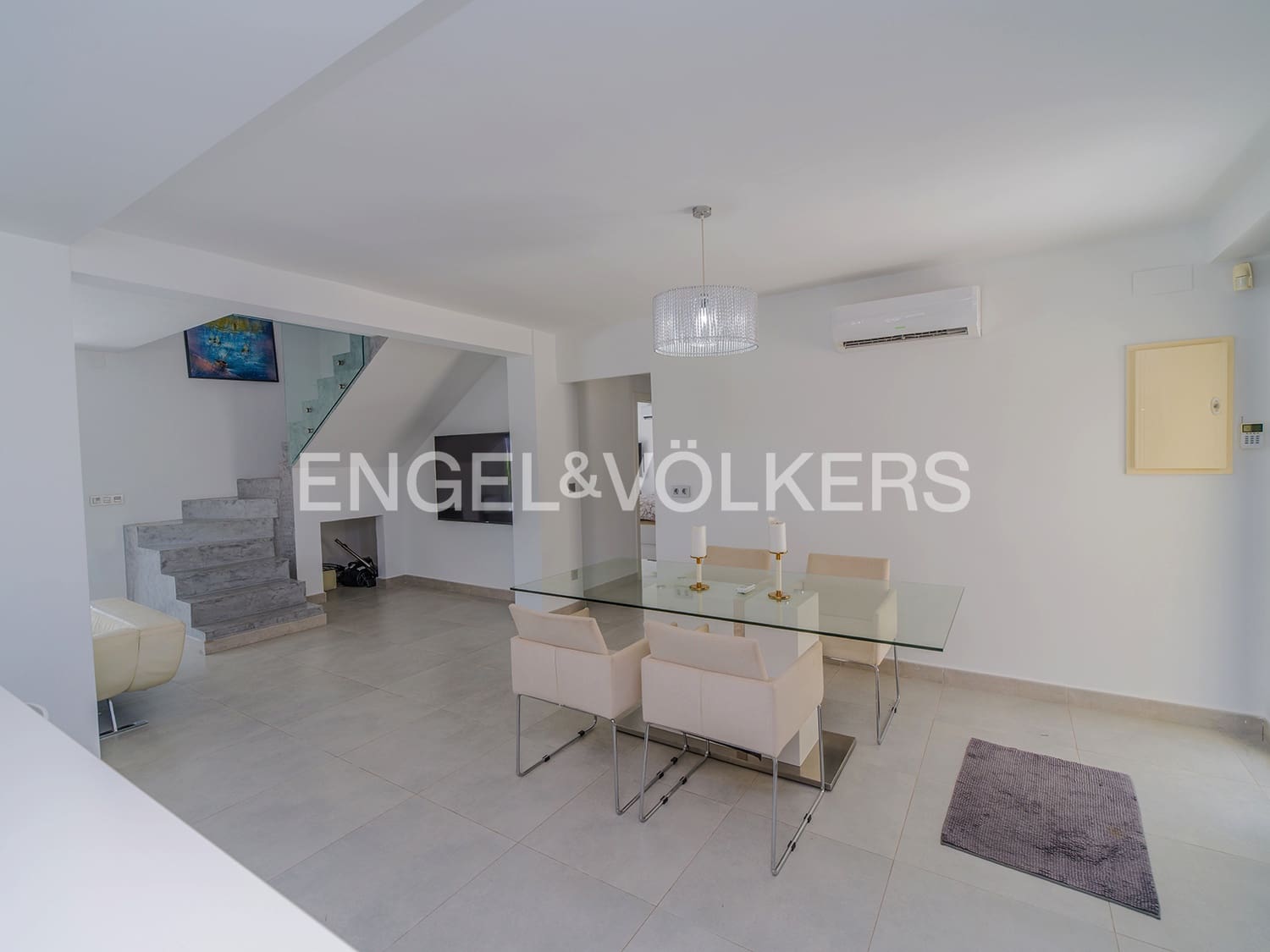 5 sypialnia Willa na sprzedaż w El Campello z basenem garażem - 950 000 € (Ref: 10024813)